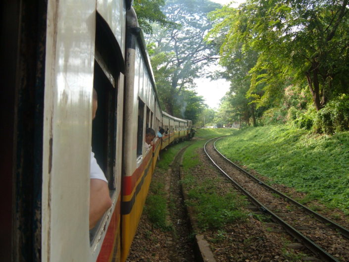 Train circulaire de Rangoon, Myanmar